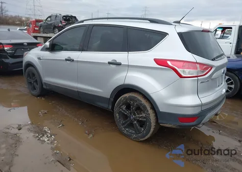 2015 Ford Escape Se z USA, uszkodzony, nr VIN 1FMCU9GX9FUC28892